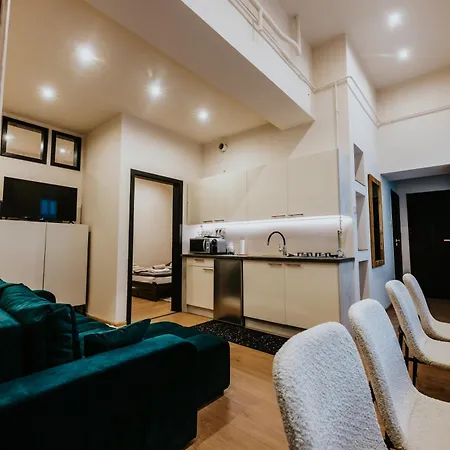 Soho Apartment *